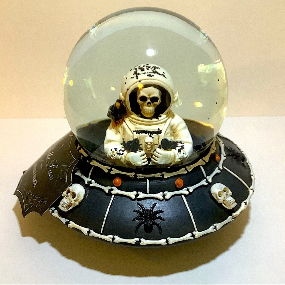 Bella Lux Halloween Skeleton Astronaut Snow Globe New